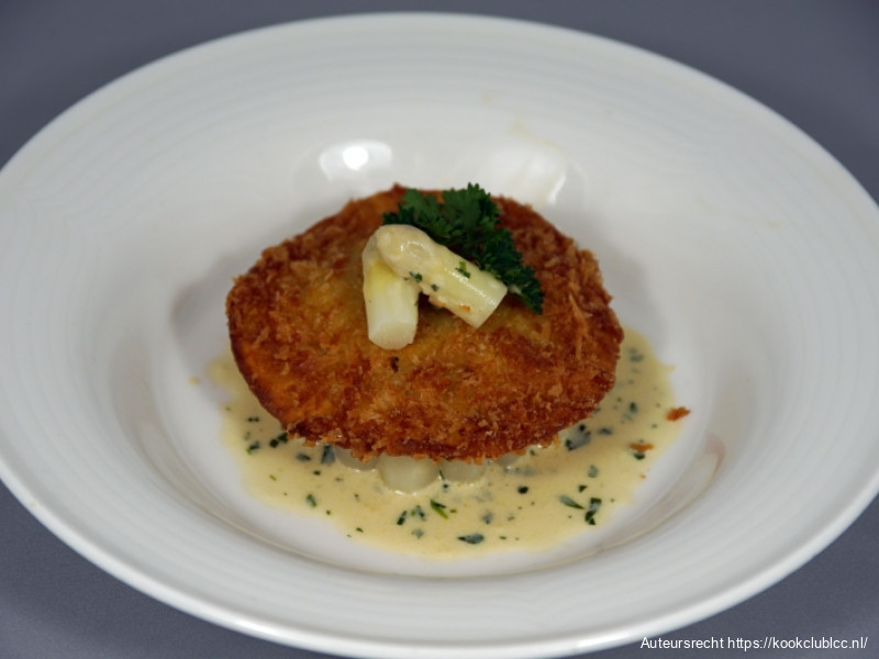 Risolles van gevogelteragout en asperges