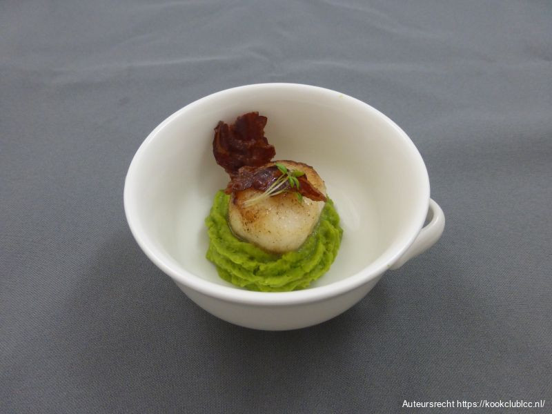 Coquilles met avocado doperwtenpuree
