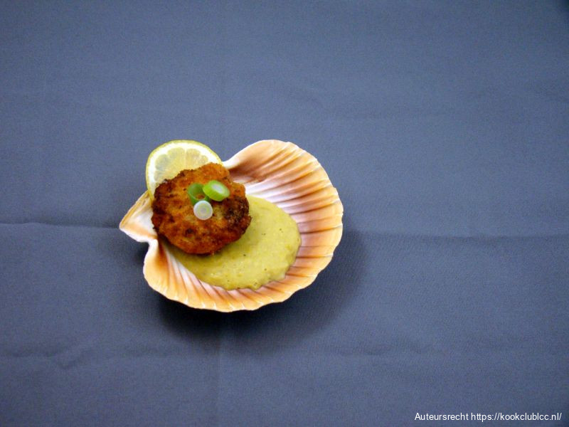 Maïsmousse met visburger