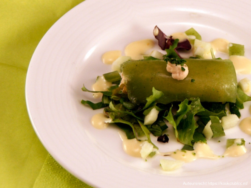 Cannelloni van komkommer met forelmousse
