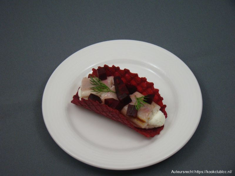Taco's van rode biet met geitenkaas & paling