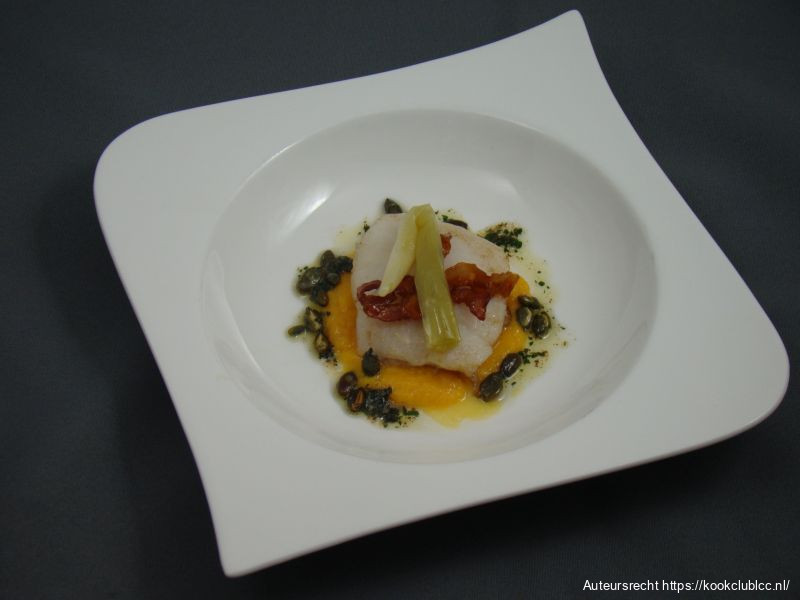Heilbot met pompoenpuree