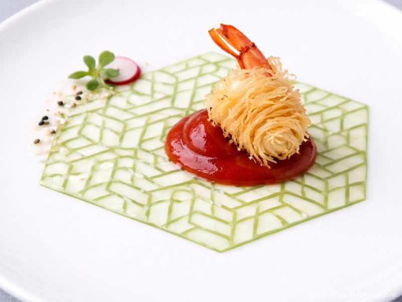 Scampi in kataifi met pittige ketchup en komkommergelei